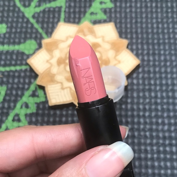 NARS Audacious Lipstick ‘Anita’ - Picture 4 of 11
